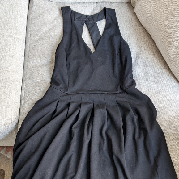 Banana Republic Little Black Dress - Picture 6 of 6